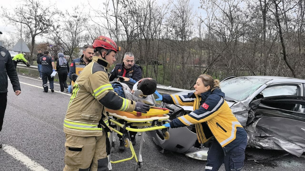 Bursa’da feci kaza: 3 yaralı
