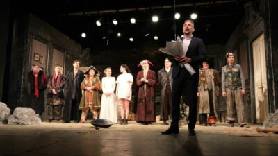 Bursa’da ‘Frankenstein’ ve ‘On İkinci Gece’ tiyatro oyunu sahnelendi