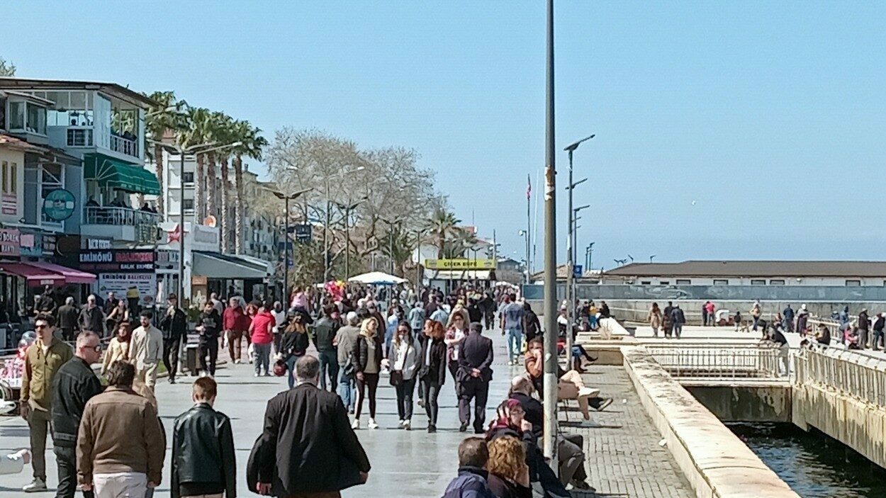 Bursa’da güneşi görenler oraya koştu! Adım atacak yer kalmadı Bursa’da güneşi görenler oraya koştu! Adım atacak yer kalmadı