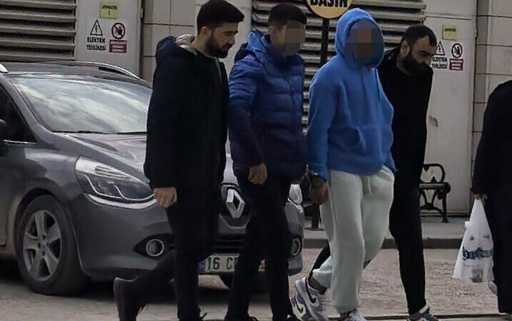 Bursa’da hareketli dakikalar! Üzerinden uyuşturucu çıktı Bursa’nın İnegöl ilçesinde polisten kaçan ve takiple yakalanan motosiklet sürücüsünün