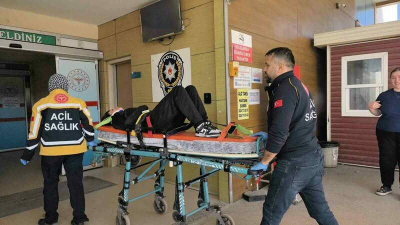 Bursa’da motosiklet kazası: Çok sayıda yaralı Bursa’nın İnegöl ilçesinde iki motosikletin çarpıştığı kazada 1’i ağır 3