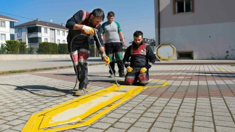 Bursa’da okul bahçelerine bahar geldi İnegöl Belediyesi HOBA Projesi kapsamında 22 okulun bahçesinde geleneksel çocuk