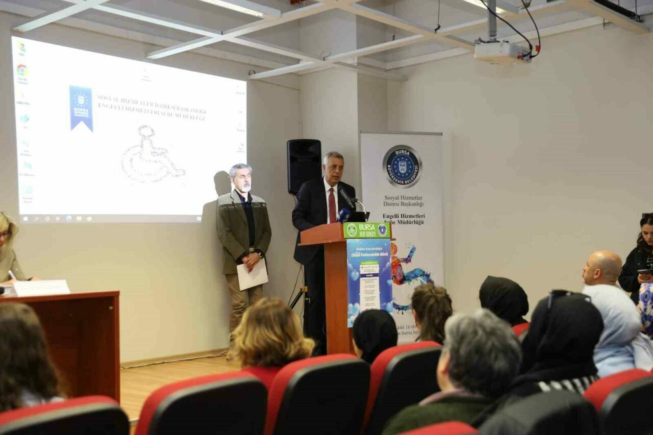 Bursa’da otizm farkındalık paneli gerçekleşti