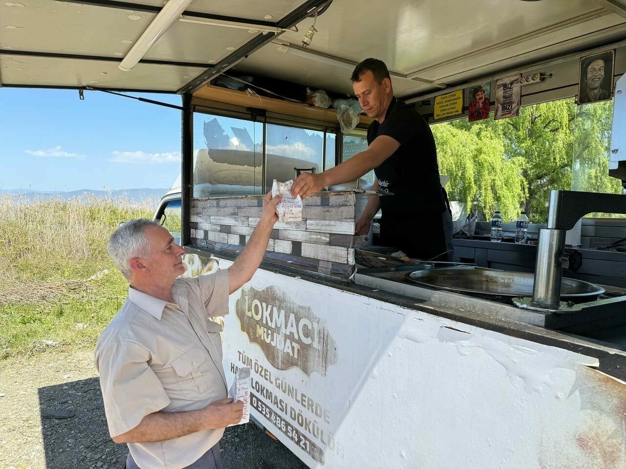Bursa’da Papa için lokma döktürüldü