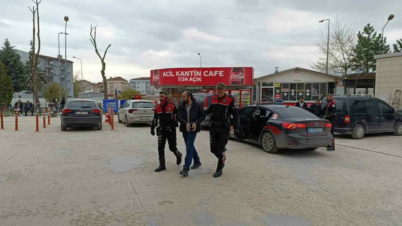 Bursa’da polis şüphelenmekte haklı çıktı! Kovalamaca sonucu yakalandı