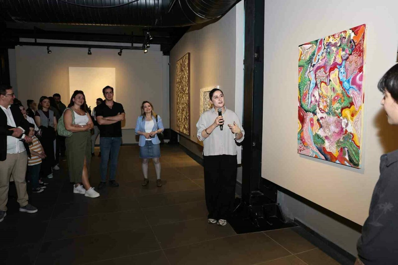 Bursalıların beklediği sergi izlenime açıldı