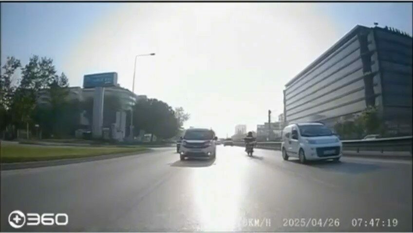 Bursa’nın trafik canavarı kamerada! Herkesi hiçe saydı…