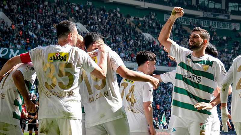 Bursaspor şampiyonluk için sahaya çıkıyor! Kritik maç saat kaçta hangi kanalda? Bursaspor şampiyonluk için sahaya çıkıyor! Kritik maç saat kaçta hangi kanalda?