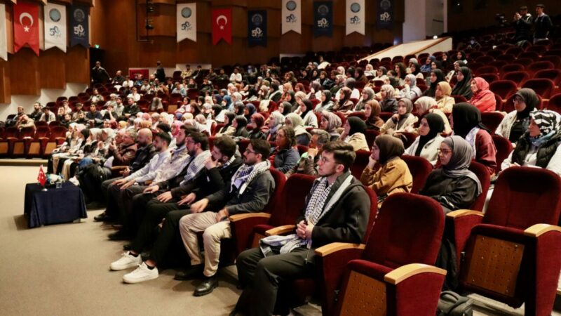 Bursa Uludağ Üniversitesi (BUÜ) öğrencileri, Filistin'de yaşanan zulme dikkati çekmek