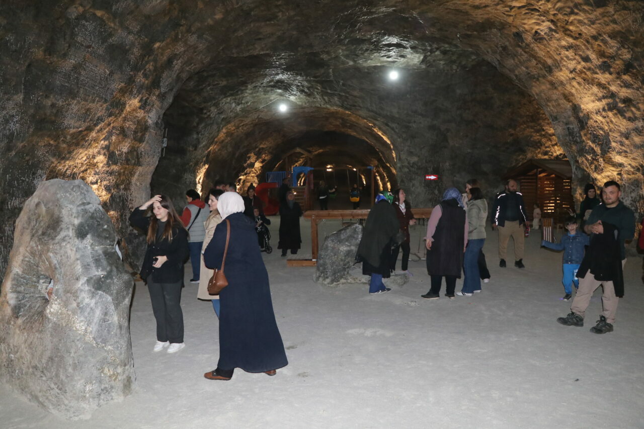 Çankırı’daki Yer Altı Tuz Şehri’ne bayramda ziyaretçi akını