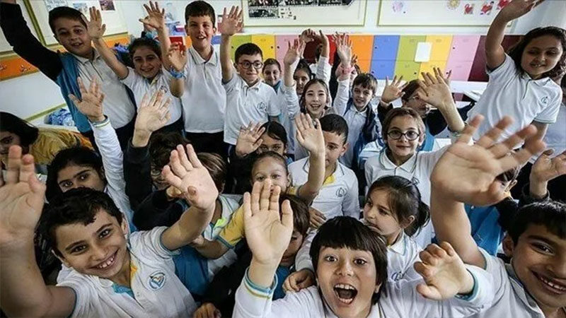 9 günlük tatil sonrası zil yeniden çalıyor 20 milyondan fazla öğrenci 9 günlük ara tatilden sonra yarın