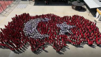 Bin 300 öğrenci, tek harita