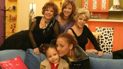 Sihirli Annem filminde ‘Defne Joy Foster’ sürprizi