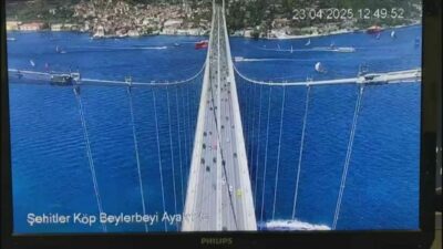 Deprem anı köprü kamerasında