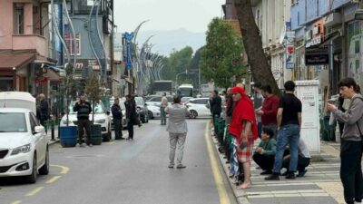 Depreme hamamda yakalandı! Sokağa böyle çıktı