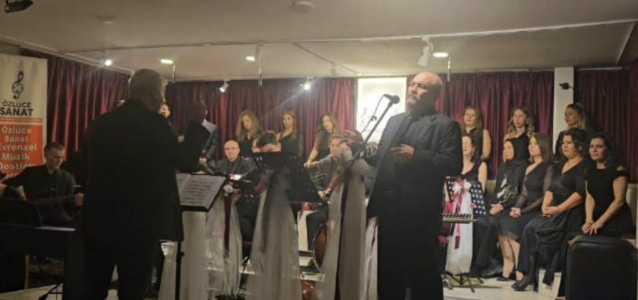 Bursalı sanatseverler Özlüce Sanat’ta müziğe doydu
