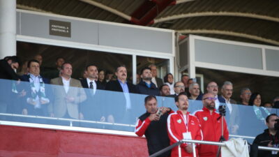 Bursaspor Başkanı Çelik’ten fedakarlık