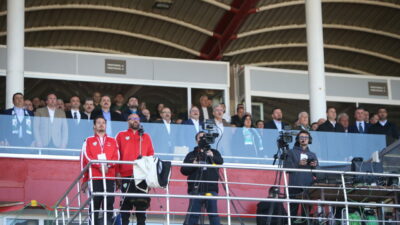 Bursaspor maçında protokol doldu taştı