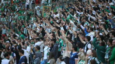 Bursaspor taraftarı Karşıyaka maçına gidebilecek mi? İşte çıkan karar…