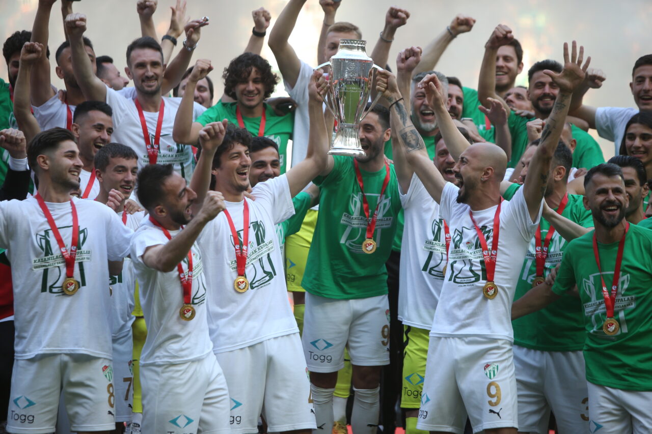 Bursaspor 1 numara! Tüm takımları gölgede bıraktı Bursaspor 1 numara! Tüm takımları gölgede bıraktı