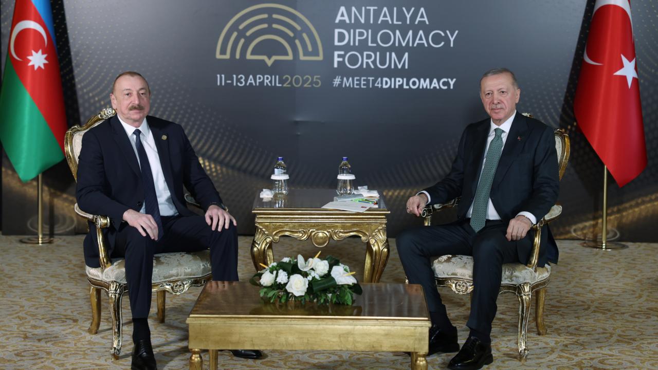 Cumhurbaşkanı Erdoğan’dan Antalya’da diplomasi trafiği