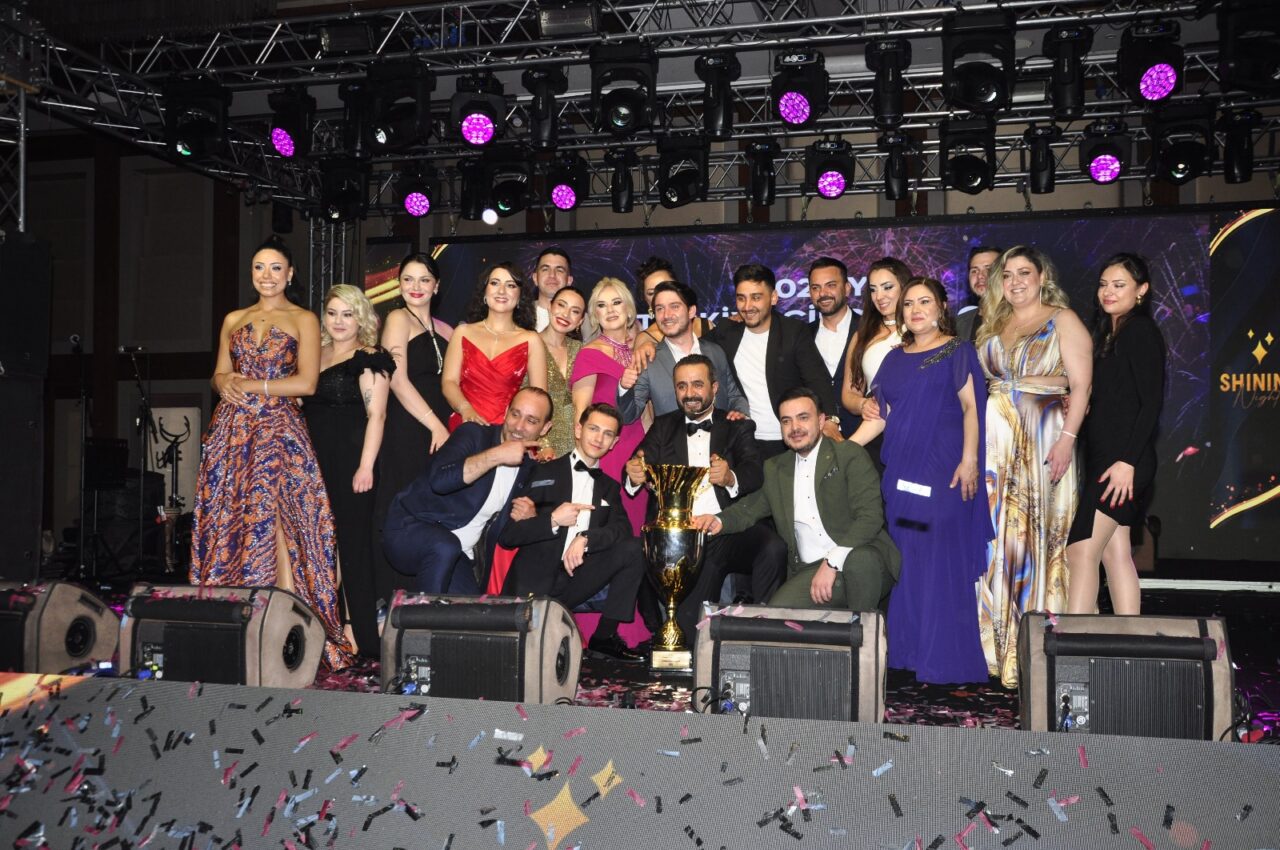 Gayrimenkulün yıldızları ödüllendirildi