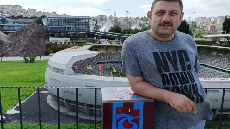 Bursa’da maç izlerken beyin kanaması geçirmişti: Acı haber geldi! Bursa'nın Orhangazi ilçesinde Fenerbahçe-Trabzonspor maçını izlerken beyin kanaması geçirdiği belirlenen