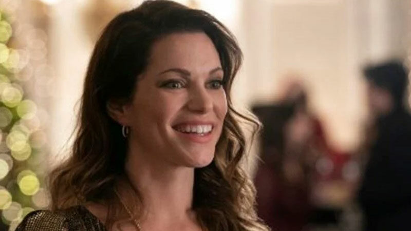 Ünlü isim oyunculuğu bıraktığını duyurdu Netflix dizisi Cobra Kai'da Amanda LaRusso karakterini canlandıran ABD'li yıldız