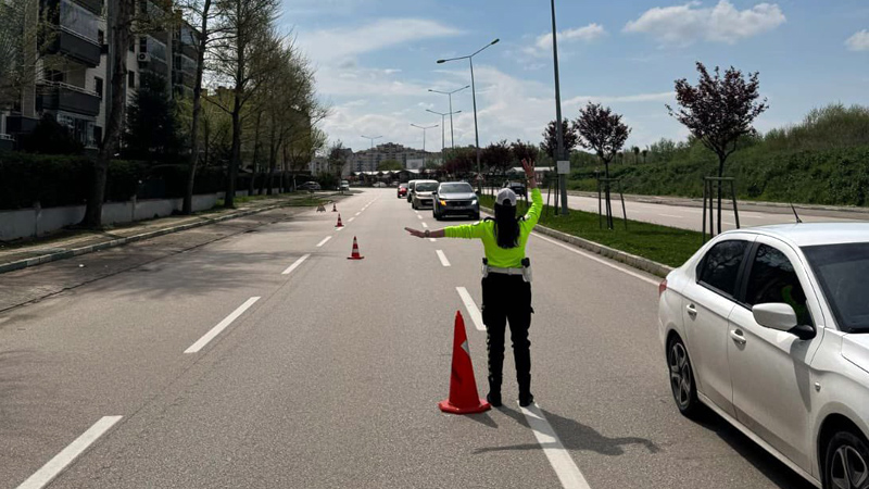 Bursa’da bayramda binlerce sürücüye ceza yağdı