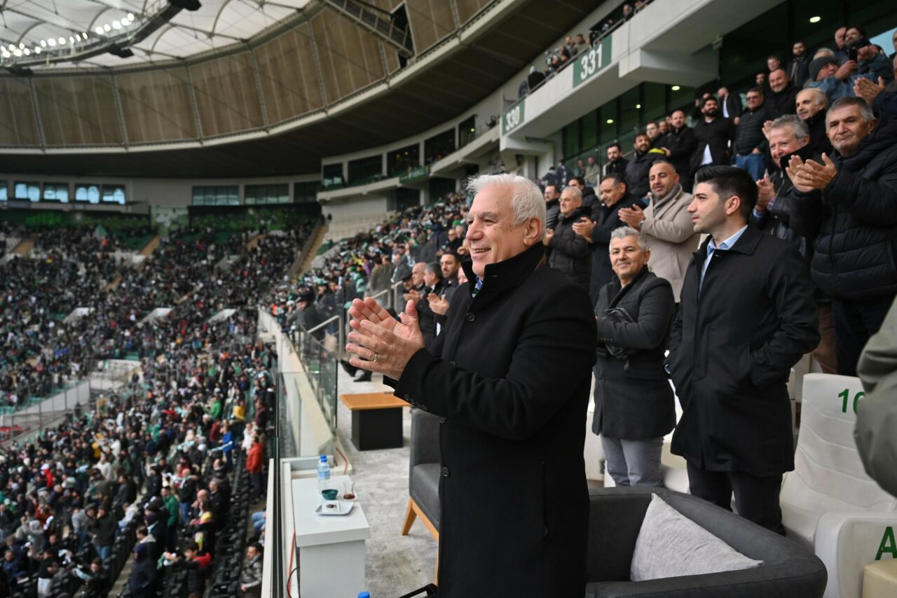 Başkan Mustafa Bozbey’den Bursaspor paylaşımı Başkan Mustafa Bozbey’den Bursaspor paylaşımı