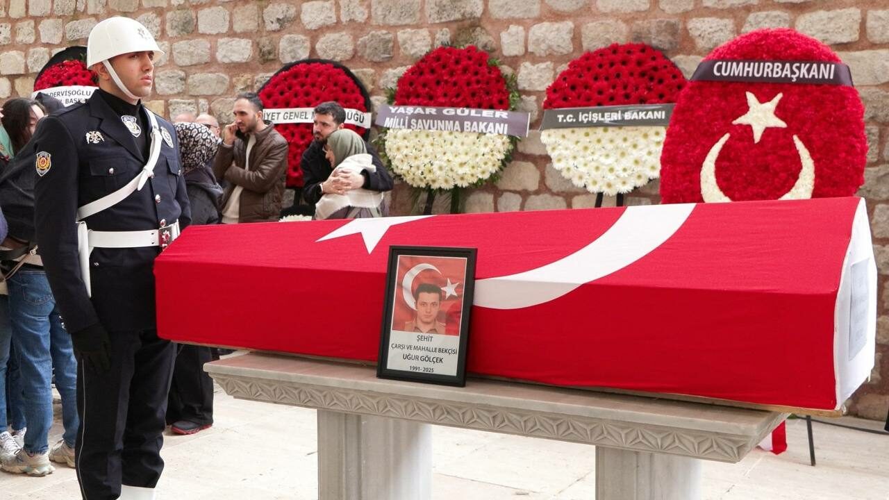 Şehit bekçiye son görev