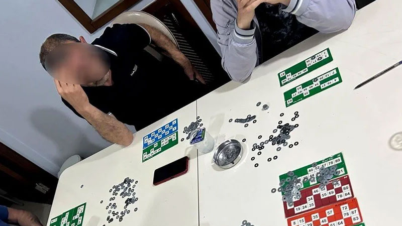 TikTok’taki canlı yayın polis baskını! 22 suçüstü