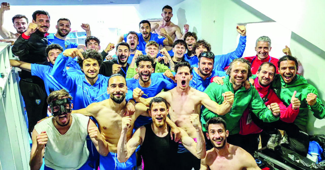 Bursa ekibi play-off yolunda hata yapmadı