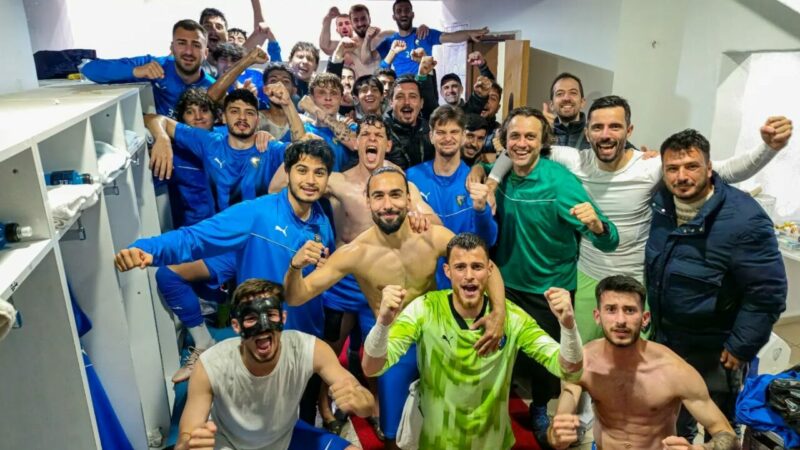 2. Lig’deki Bursa ekibi, Nazilli’de 3 puan peşinde! 2. Lig Kırmızı Grup’ta play-off’u hedefleyen Karacabey Belediyespor, 30. hafta