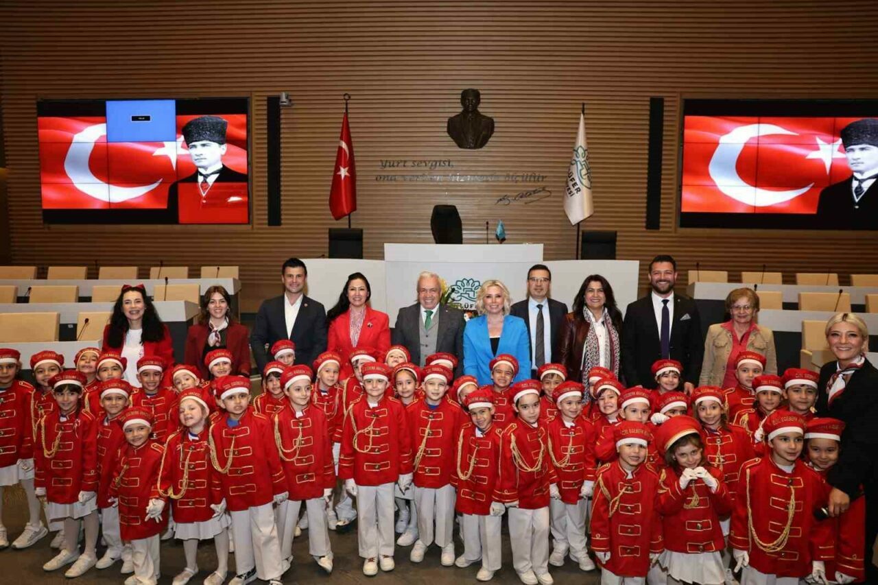 Nilüfer’de miniklerin 23 Nisan coşkusu