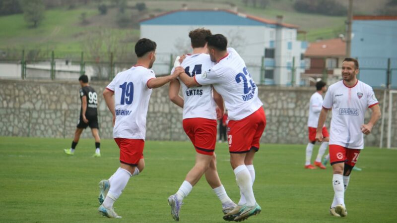 3. Lig’deki Bursa ekibi, 1922 Konyaspor virajında Nesine 3. Lig 3. Grup’ta düşme hattından uzaklaşmaya çalışan 1923