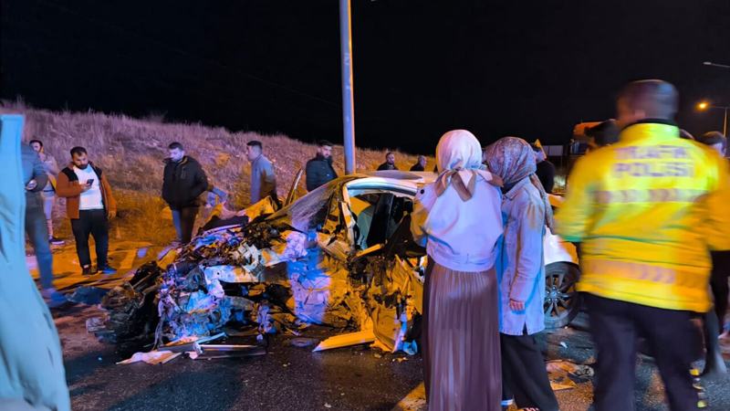 Korkunç kaza! Baba ve 2 kızı hayatını kaybetti