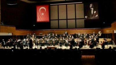 Bursa’da Prof. Dr. Ayhan Kızıl’ı 10. yıl anma konseri
