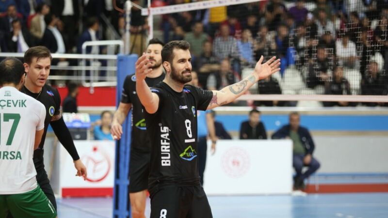 Gökhan Gökgöz yeniden Bursa Büyükşehir Belediyespor’da Voleybol SMS Grup Efeler Ligi'nde mücadele eden Bursa Büyükşehir Belediyespor'da