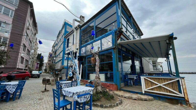 Bursa’da Rumların inşa ettiği 150 yıllık yalı! Zamanda yolculuğa çıkarıyor Bursa'nın Mudanya ilçesinde restore edilen 150 yıllık tarihi Rum yalısı,