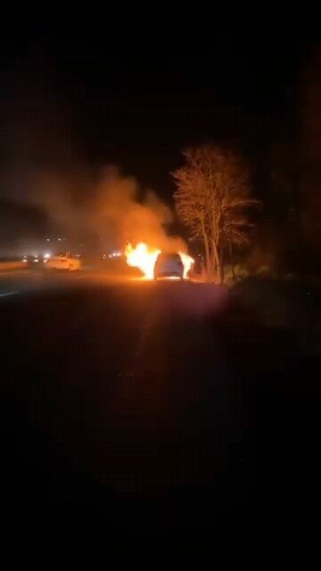 Bursa’da seyir halindeki otomobil alev topuna döndü