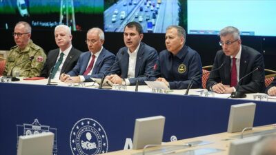 Bakanlar AFAD Kriz Merkezi’nde