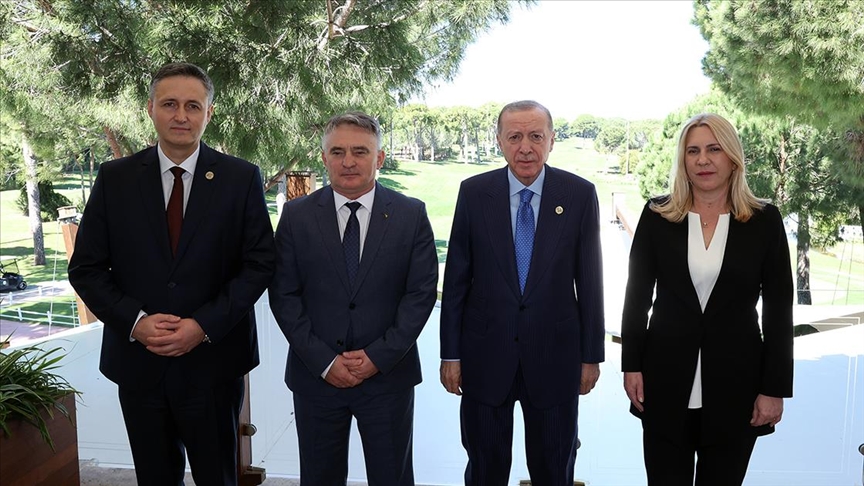 Cumhurbaşkanı Erdoğan, Bosna Hersek Devlet Başkanlığı Konseyi üyelerini kabul etti