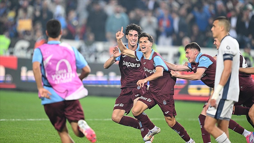 Trabzonspor UEFA Gençlik Ligi’nde yarı finalde