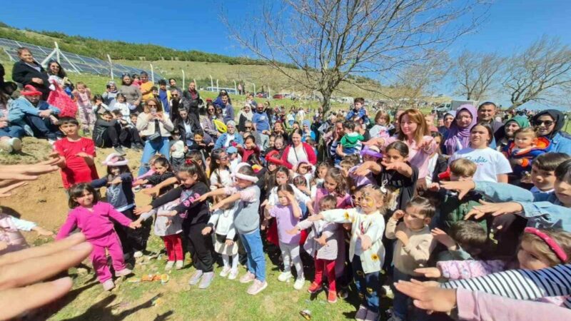 Bursa’da uçurtma şenliği! Gökyüzü rengarenk… 23 Nisan Ulusal Egemenlik ve Çocuk Bayramı vesilesiyle Şahinyurdu köyü
