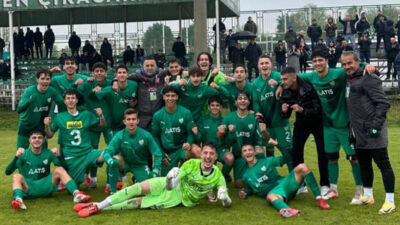 Bursaspor U19’dan şampiyonluk için dev adım