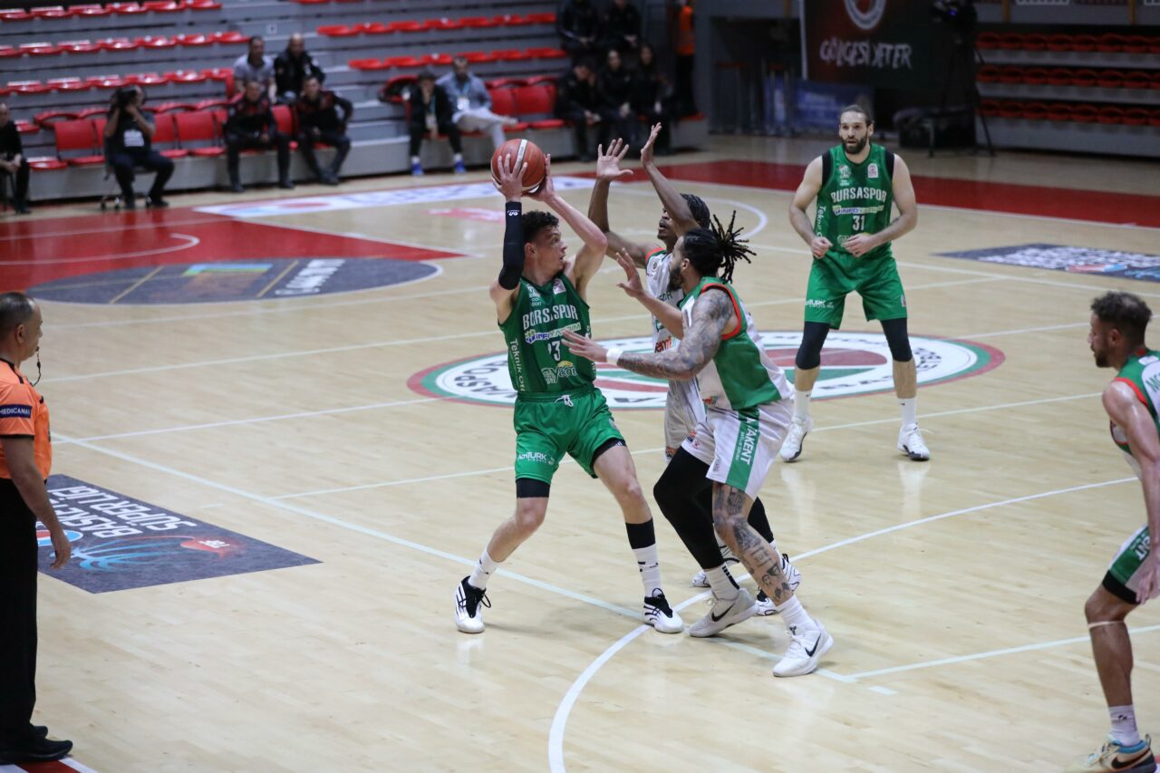 Bursaspor Yörsan deplasmanda galip!