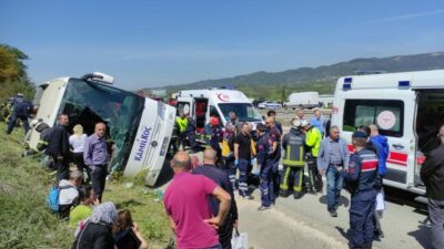 Yalova-Bursa yolunda yolcu otobüsü devrildi! Ölü ve yaralılar var