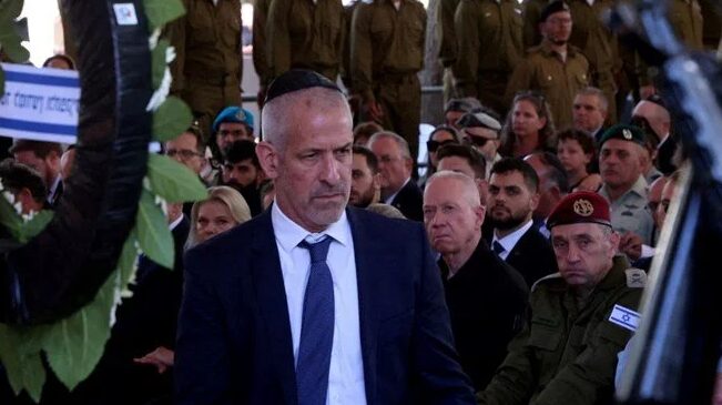 Ronen Bar istifa etti Ronen Bar istifa etti