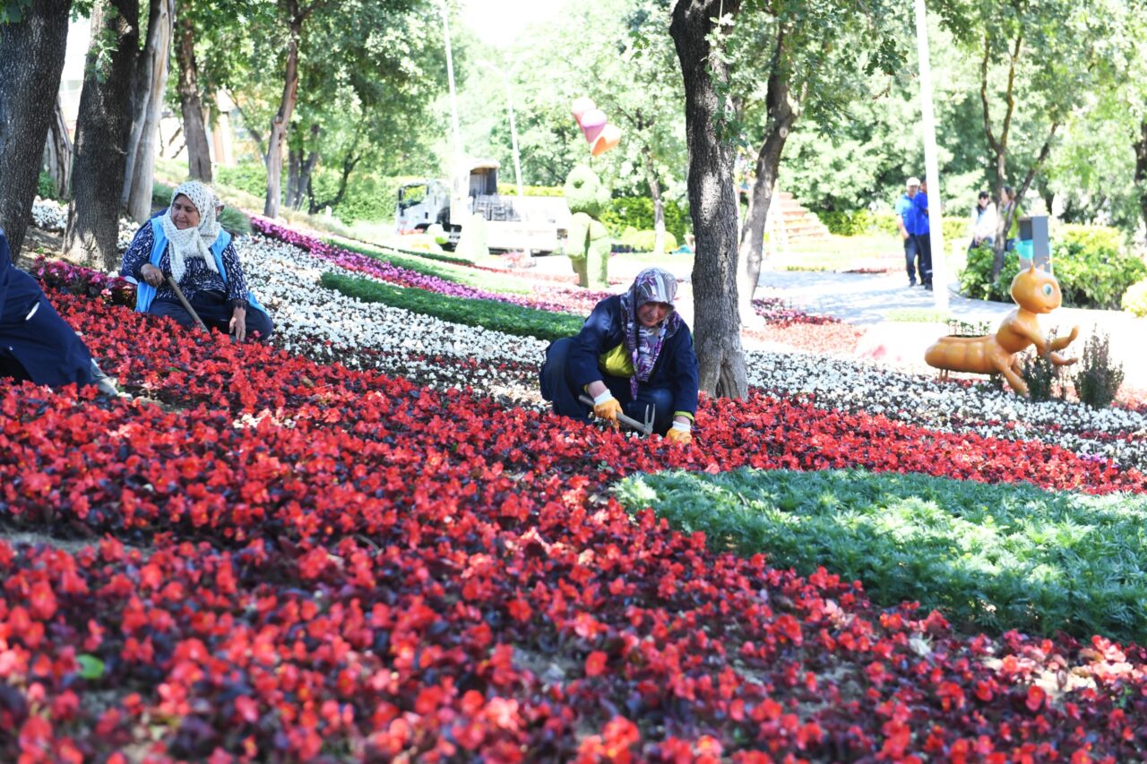 Osmangazi’nin her yeri çiçek kokuyor